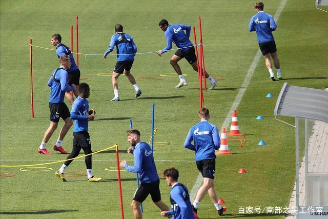 什琴斯尼预计在1月5日的国王杯首发 迎来巴萨首秀