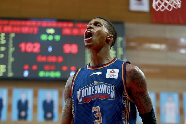 哈特三双尼克斯大胜国王 马克西31分76人擒牛