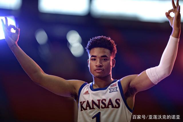 18岁西班牙前锋吉乌在切尔西境遇不佳，8场仅1球